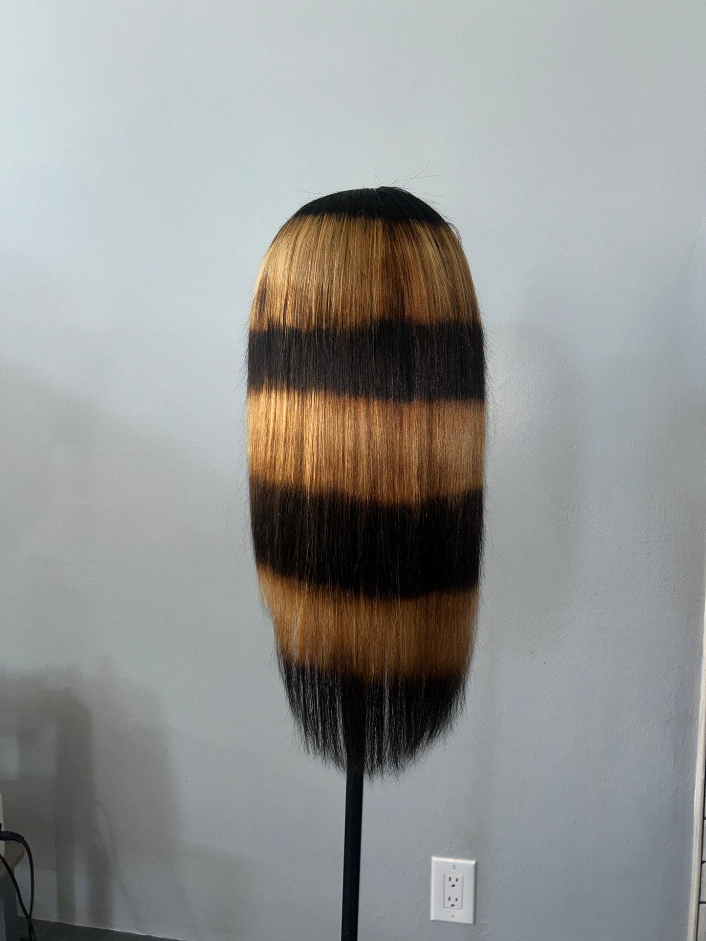 Blonde stripes 🐝