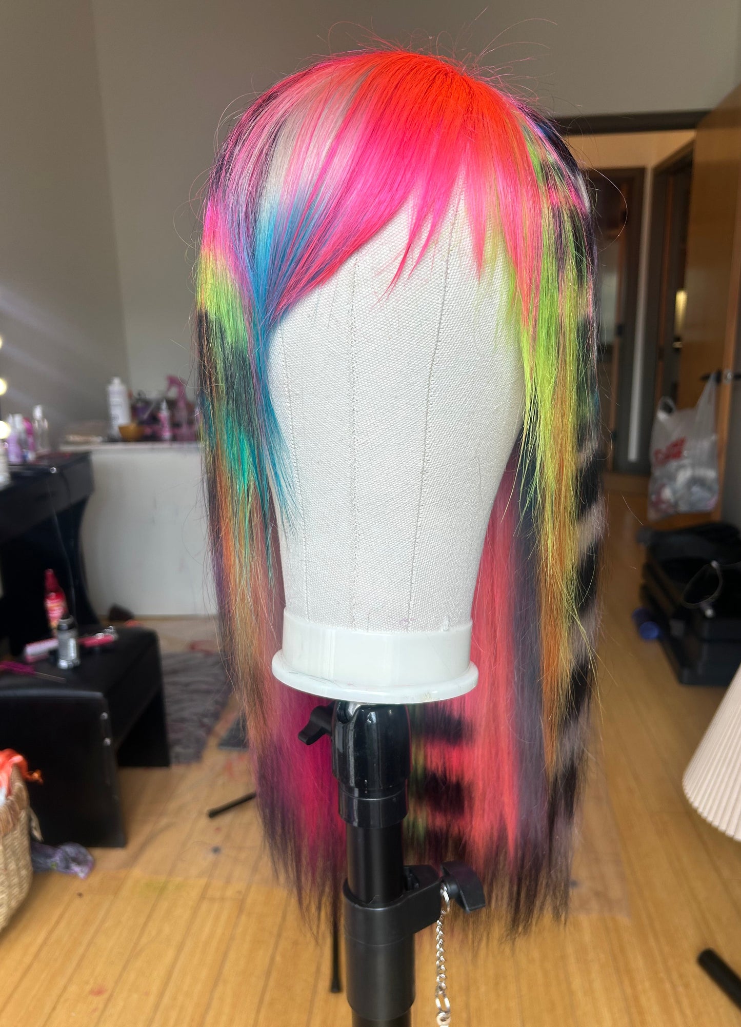 Neon gutz